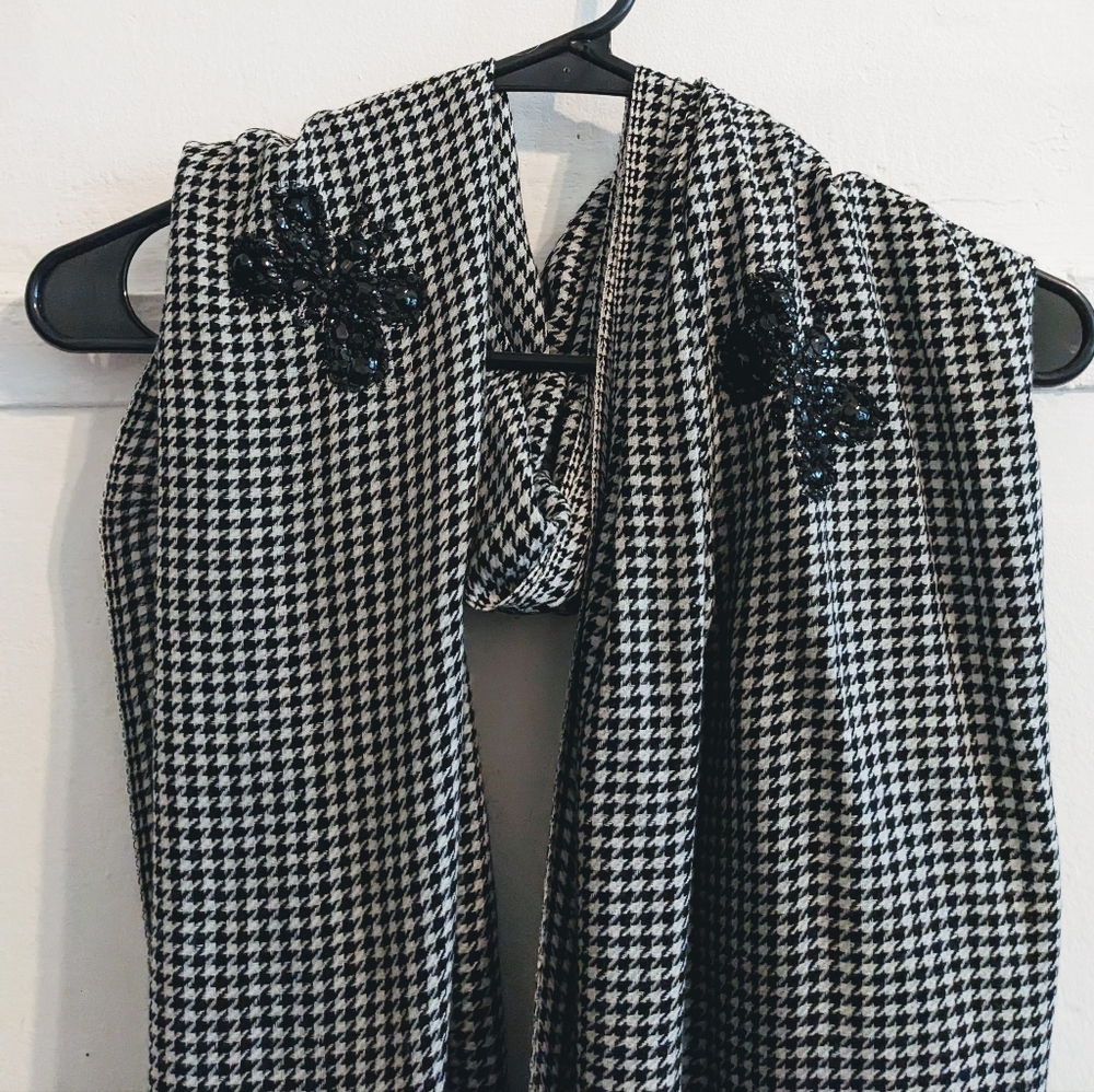 JANAVI Houndstooth Butterfly Merino Wool Blanket Scarf